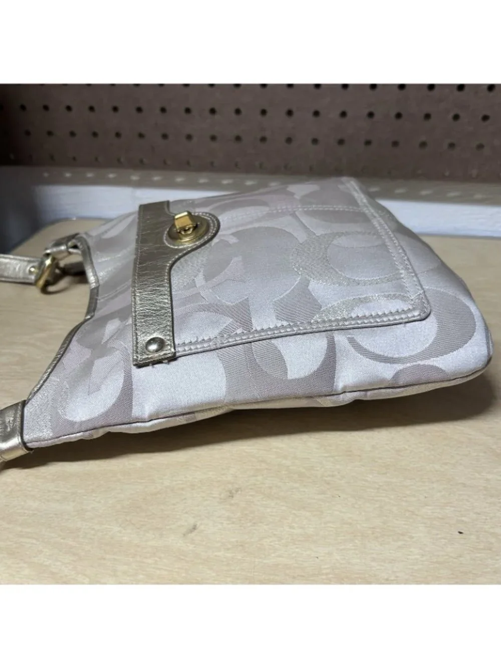 Coach Penelope Optic Metallic Signature Bag 18478 Gold Beige Purse
